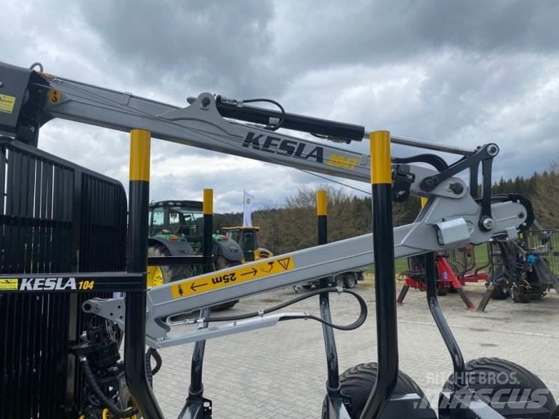 Kesla 104 + 204T Abbattitrici cingolate e macchine forestali