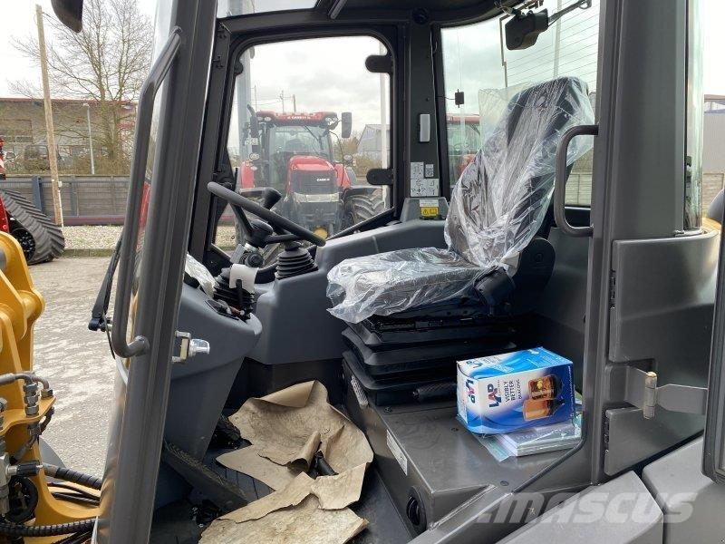 Mecalac AX 850 Pale gommate