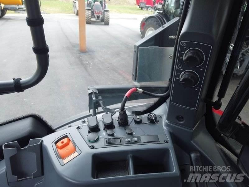 Valtra Q305 Trattori