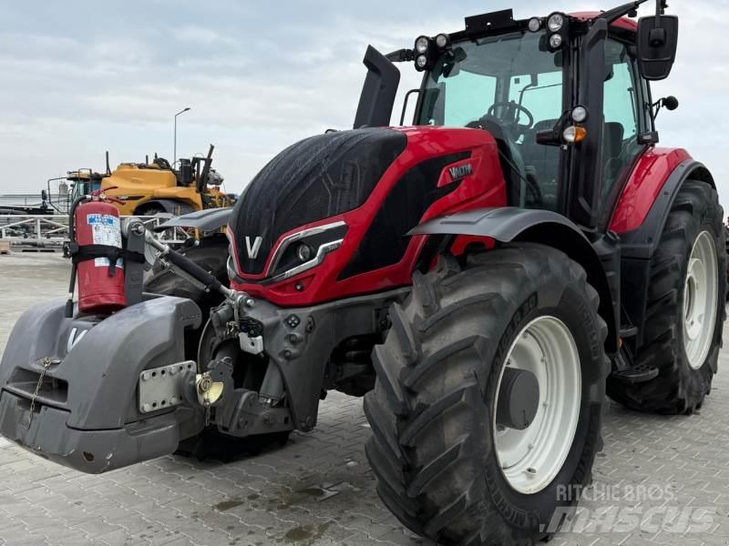 Valtra T235A Trattori