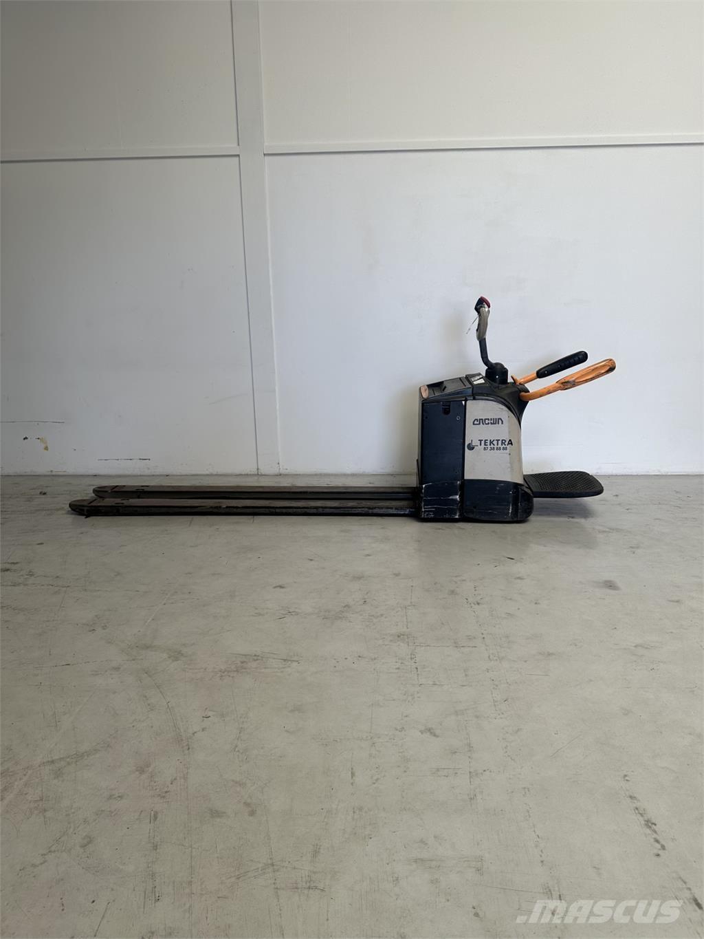 Crown WT3040 Carrelli elevatori bassi a piattaforma