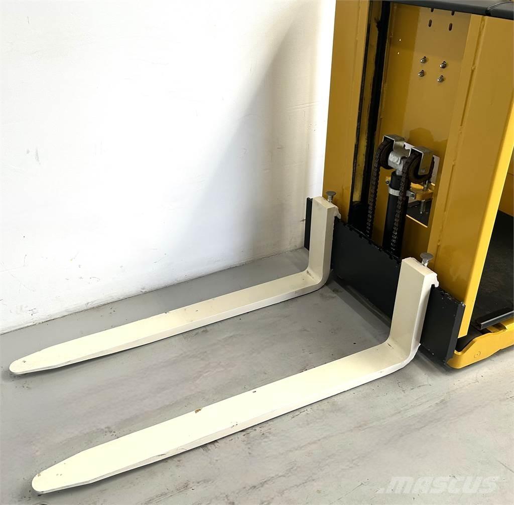 Hyster K1.0L Commissionatore medio livello