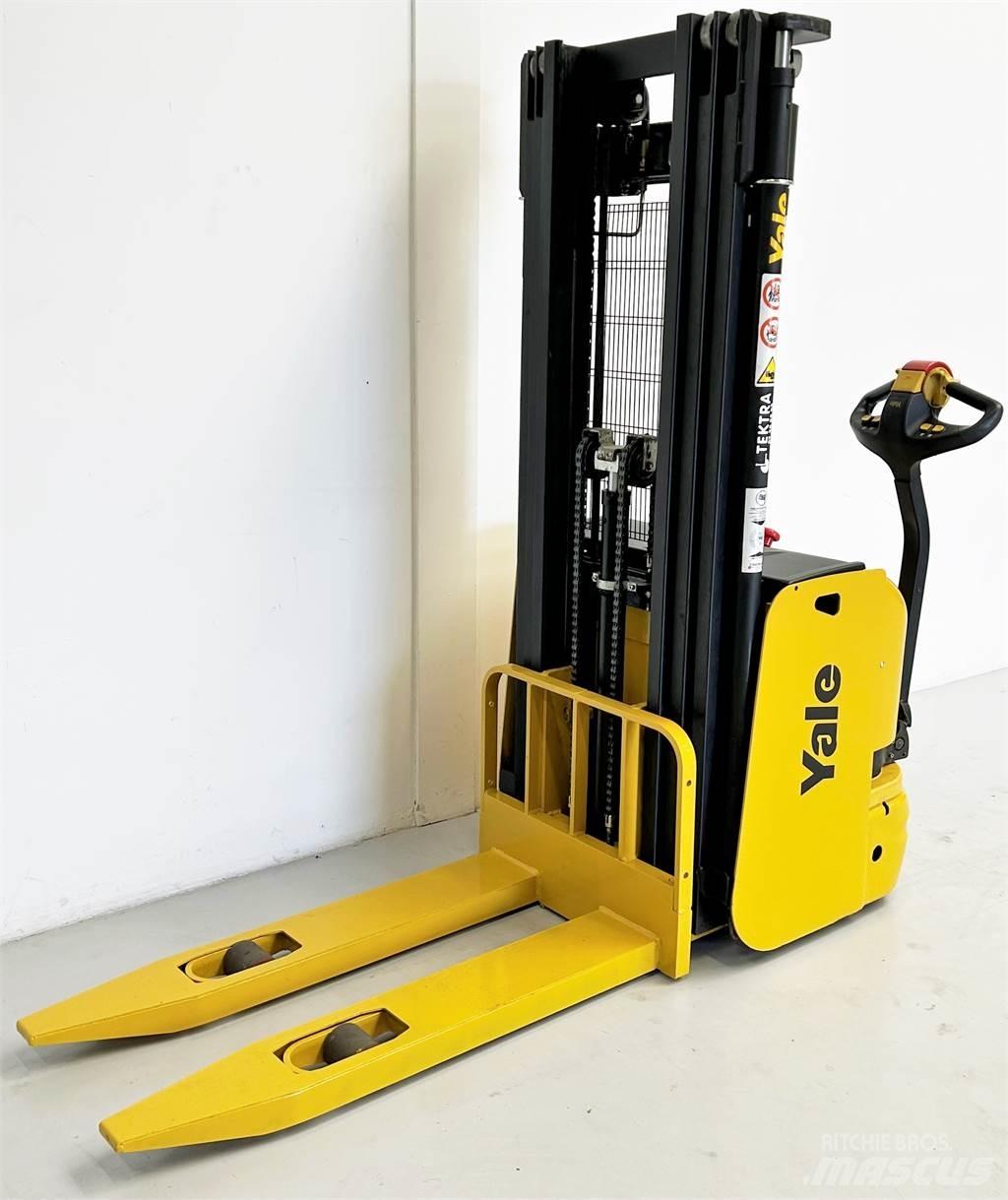Yale MS12 Transpallet uomo a terra
