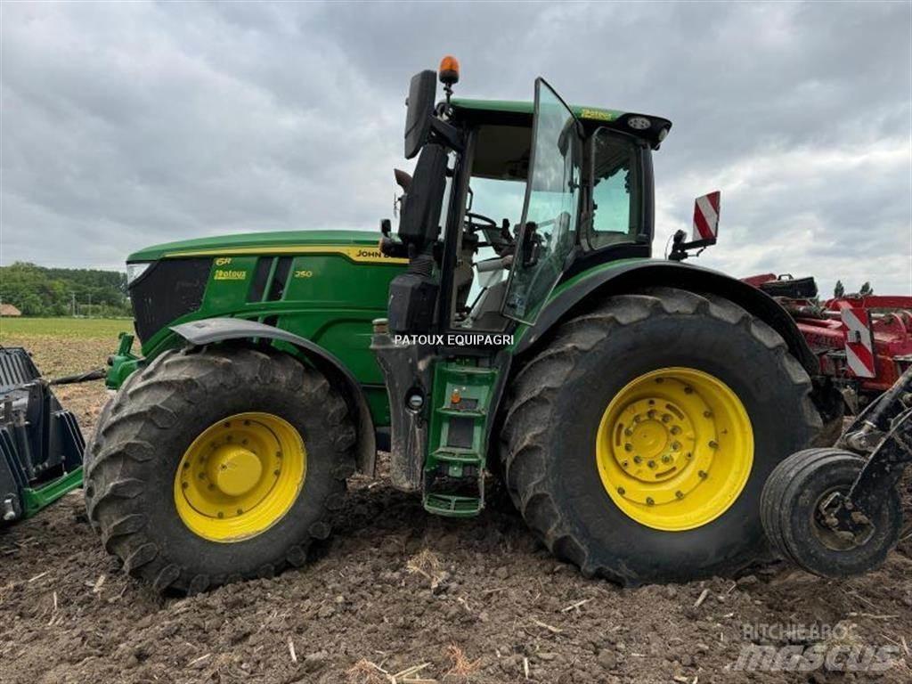 John Deere 6R250 Trattori