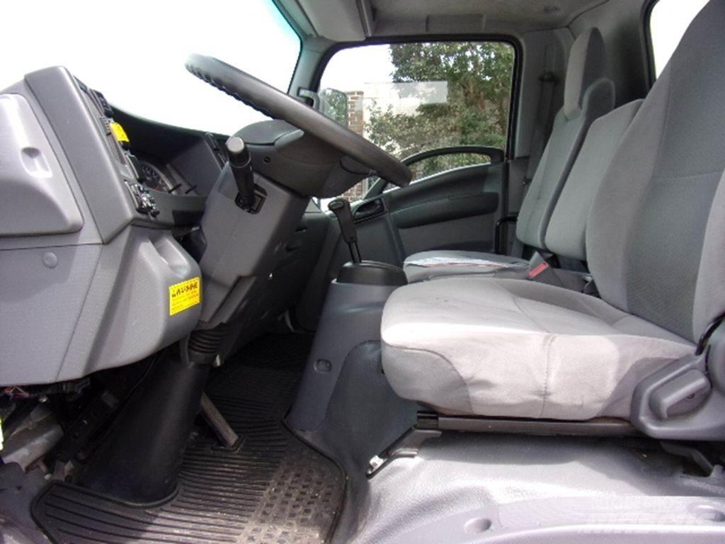 Isuzu NPR HD Camion cassonati