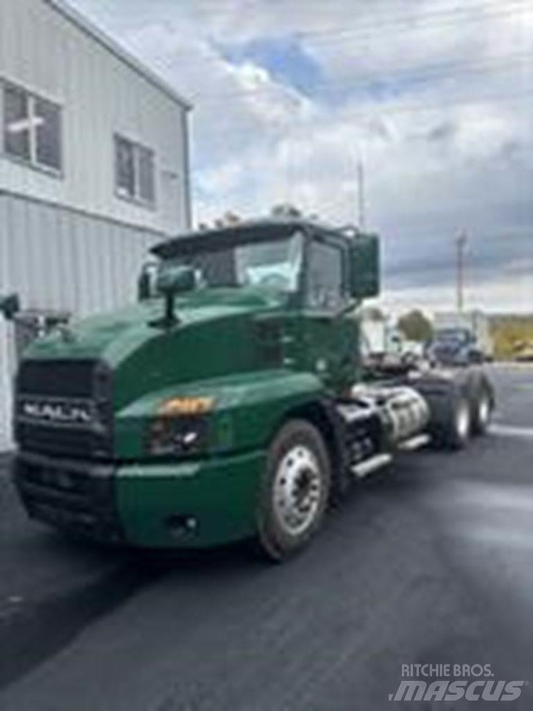 Mack AN64T Motrici e Trattori Stradali