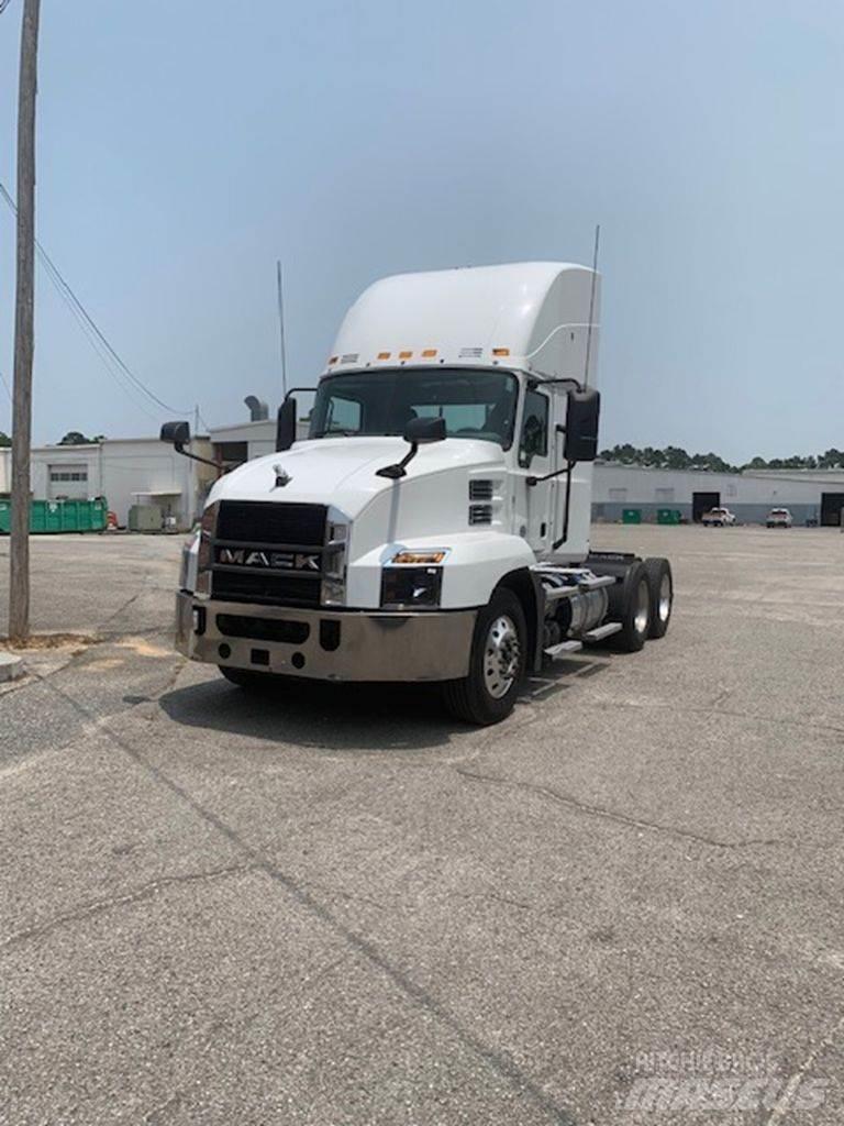 Mack CXU613 Motrici e Trattori Stradali