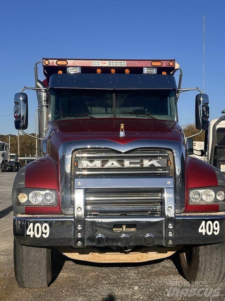 Mack GR104FR Camion ribaltabili