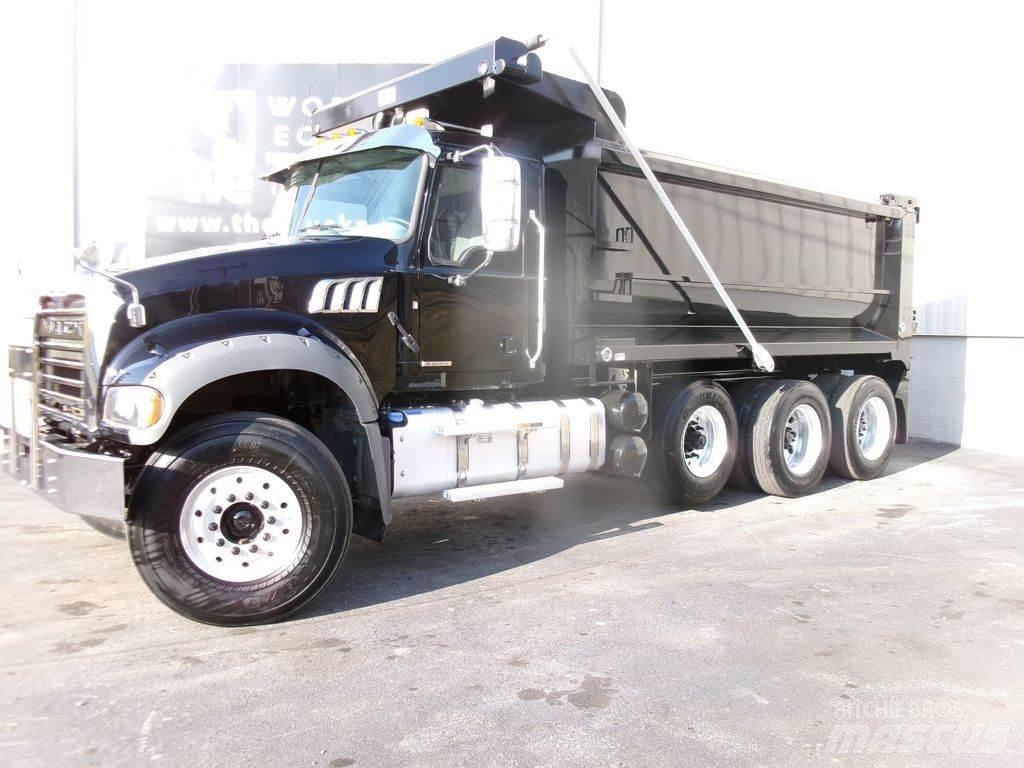 Mack GR64F Camion ribaltabili