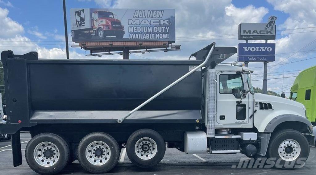 Mack GR64F Camion ribaltabili