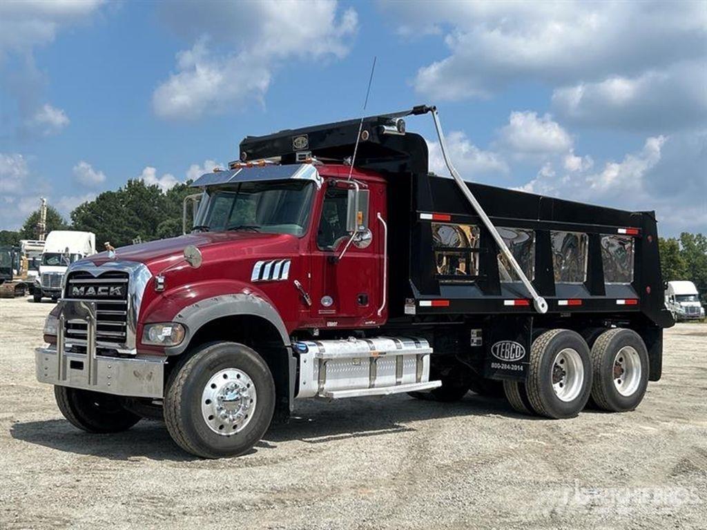 Mack GR64F Camion ribaltabili