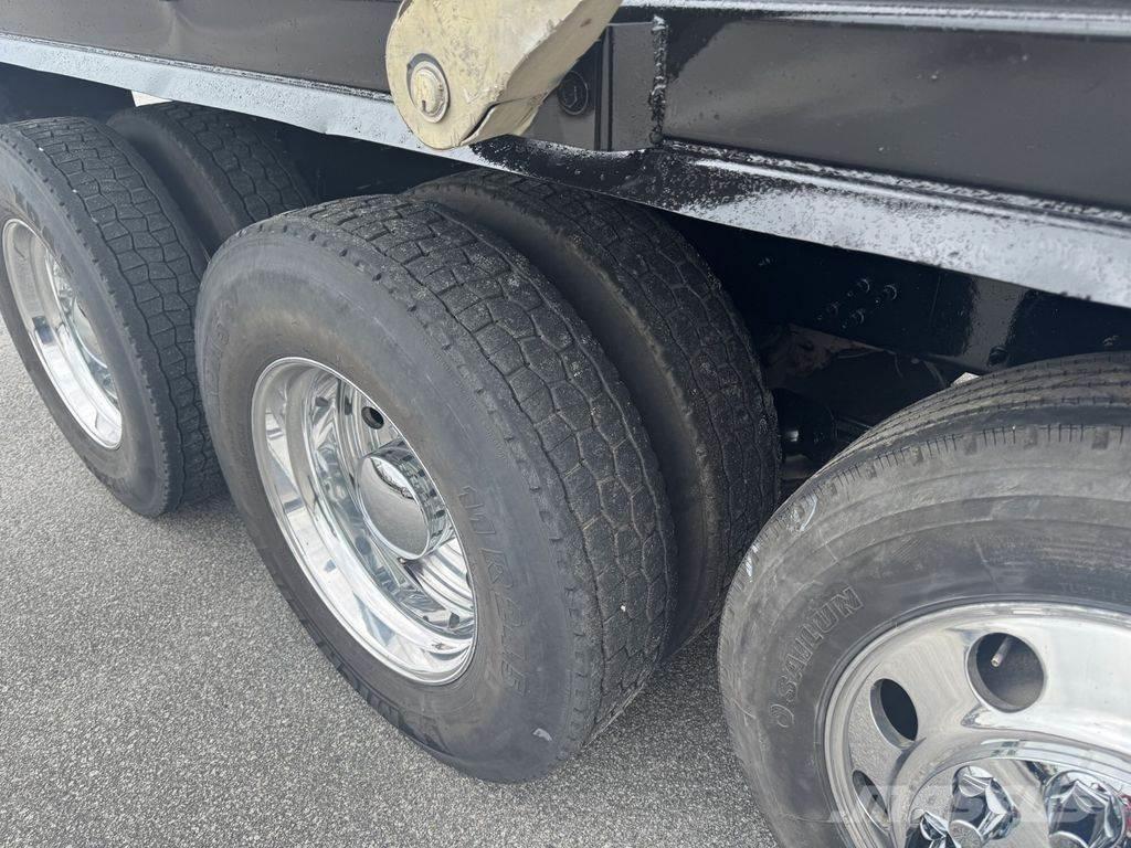 Mack Granite Camion ribaltabili