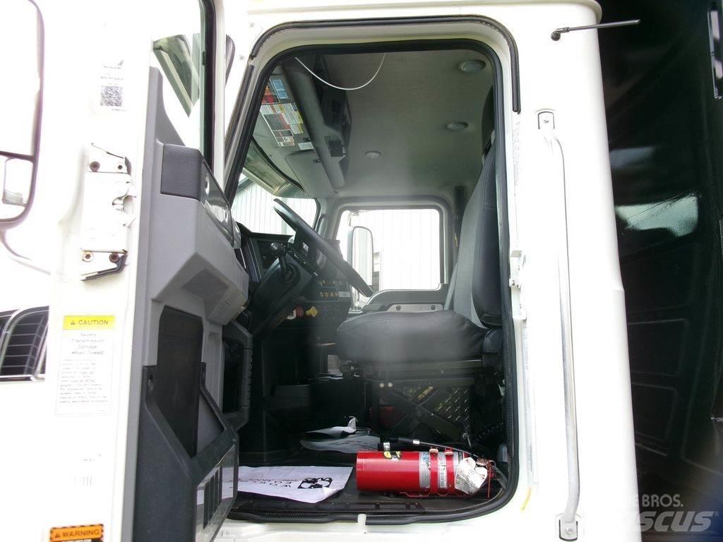 Mack GU713 Camion ribaltabili