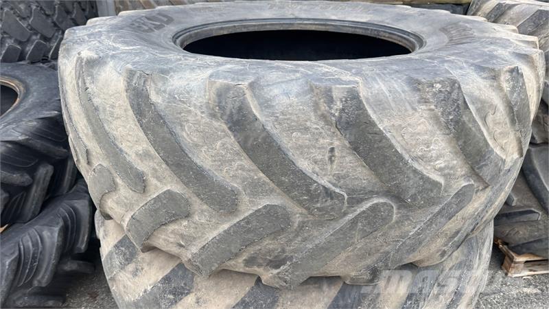 BKT 710/75R42 Pneumatici, ruote e cerchioni