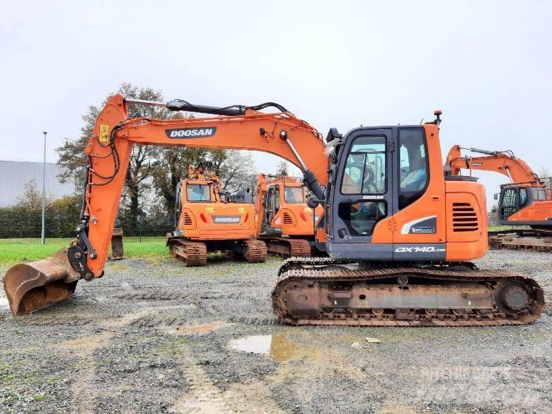 Doosan DX140LCR5 Escavatori cingolati
