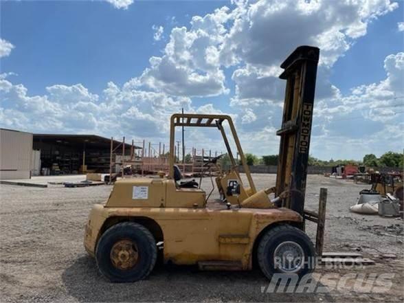 CAT B10 Elevatore per esterni