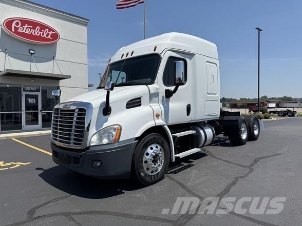 Freightliner CASCADIA 116 Motrici e Trattori Stradali