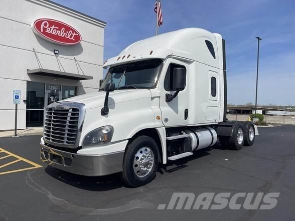 Freightliner CASCADIA 116 Motrici e Trattori Stradali