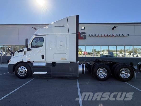 Freightliner CASCADIA 116 Motrici e Trattori Stradali