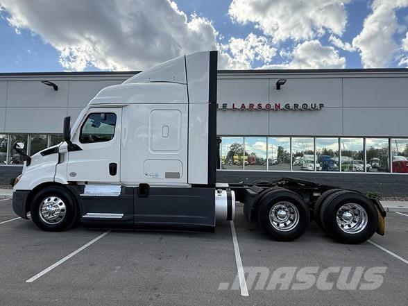 Freightliner CASCADIA 116 Motrici e Trattori Stradali