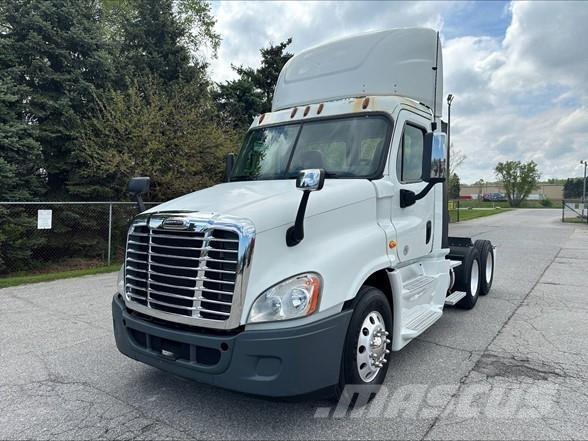 Freightliner CASCADIA 125 Motrici e Trattori Stradali