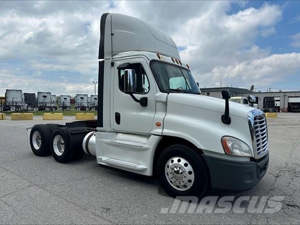 Freightliner CASCADIA 125 Motrici e Trattori Stradali