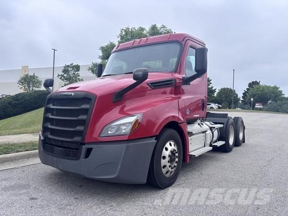 Freightliner CASCADIA 126 Motrici e Trattori Stradali