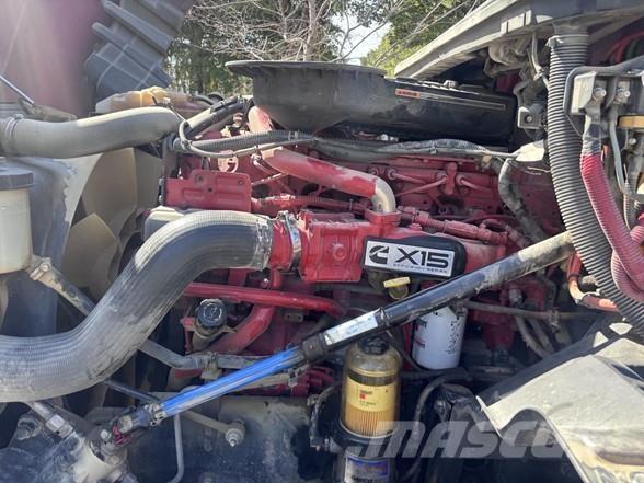 International LT Motrici e Trattori Stradali