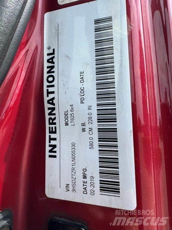 International LT Motrici e Trattori Stradali