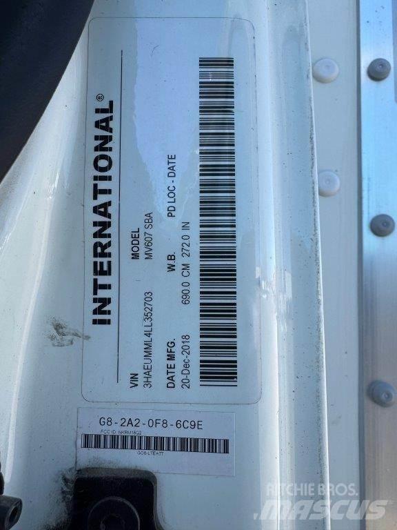 International MV Camion cassonati