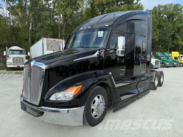 Kenworth T680 Motrici e Trattori Stradali