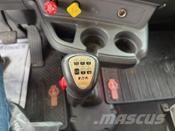 Kenworth T680 Motrici e Trattori Stradali