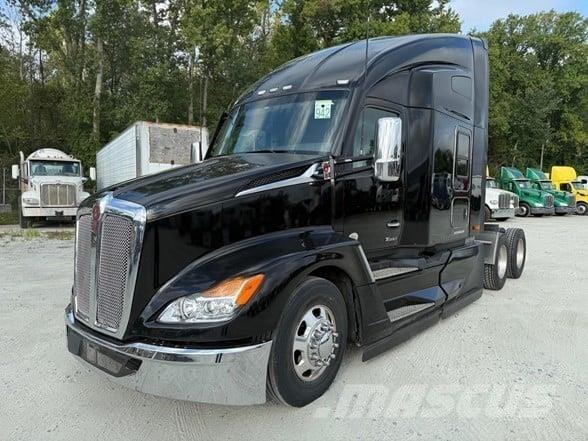Kenworth T680 Motrici e Trattori Stradali