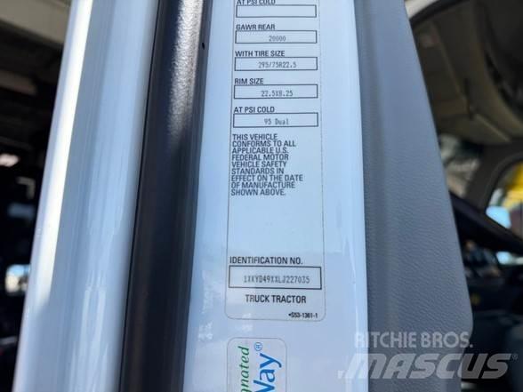 Kenworth T680 Motrici e Trattori Stradali
