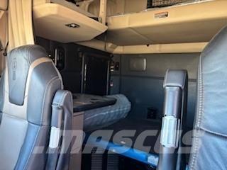 Kenworth T680 Motrici e Trattori Stradali