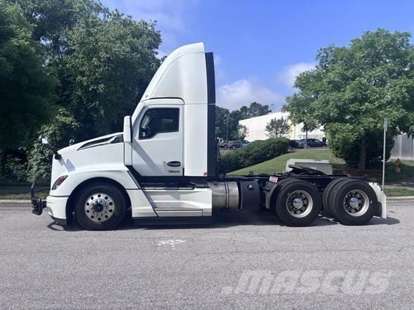 Kenworth T680 Motrici e Trattori Stradali