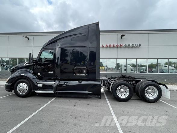 Kenworth T680 Motrici e Trattori Stradali