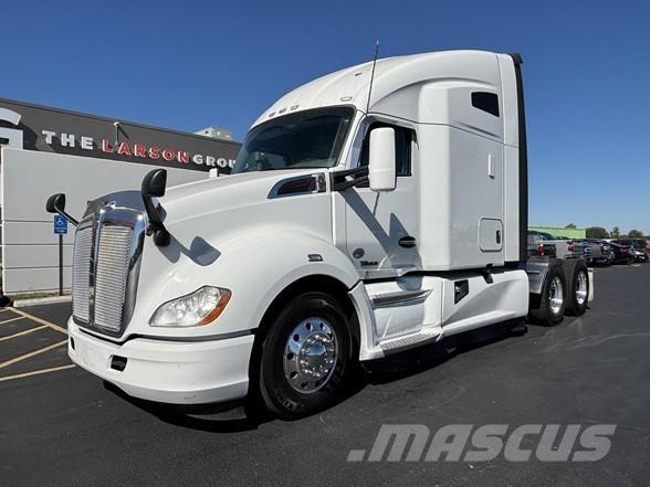 Kenworth T680 Motrici e Trattori Stradali