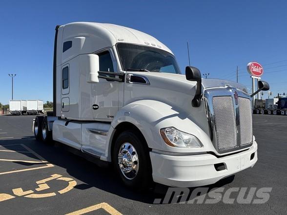 Kenworth T680 Motrici e Trattori Stradali