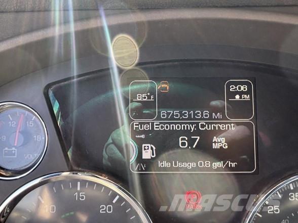 Kenworth T680 Motrici e Trattori Stradali