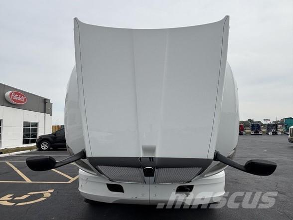 Kenworth T680 Motrici e Trattori Stradali