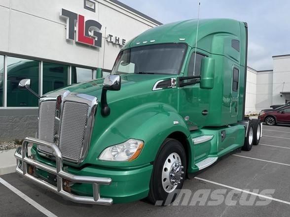 Kenworth T680 Motrici e Trattori Stradali