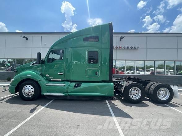 Kenworth T680 Motrici e Trattori Stradali