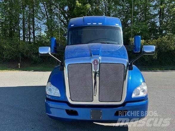 Kenworth T680 Motrici e Trattori Stradali