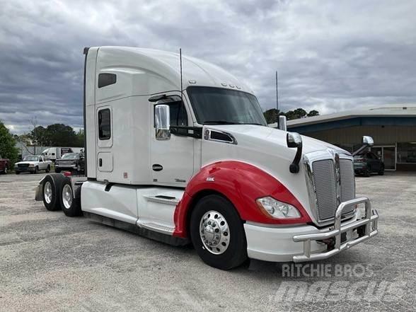 Kenworth T680 Motrici e Trattori Stradali
