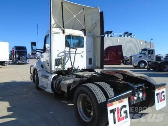 Kenworth T680 Motrici e Trattori Stradali