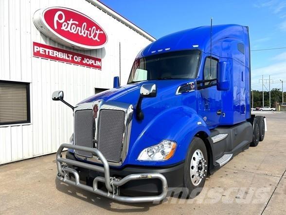 Kenworth T680 Motrici e Trattori Stradali
