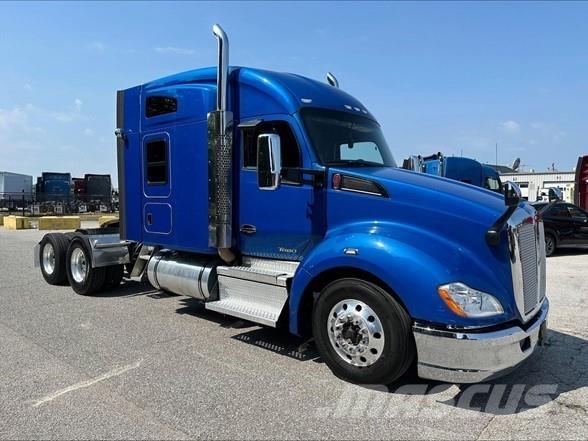 Kenworth T680 Motrici e Trattori Stradali