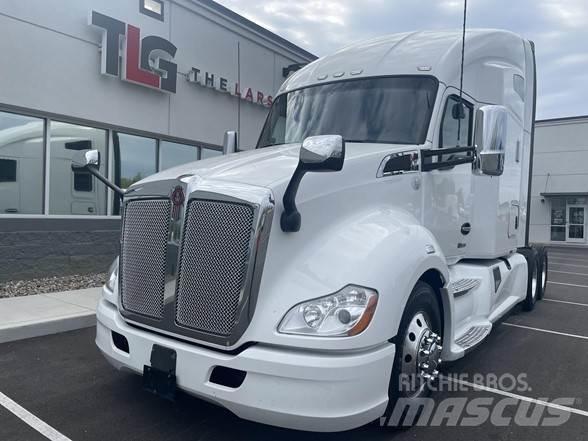 Kenworth T680 Motrici e Trattori Stradali