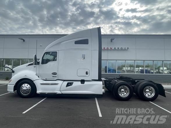 Kenworth T680 Motrici e Trattori Stradali